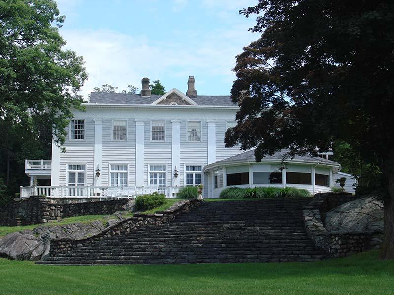 The Wedding Website of Amanda Caldwell and Brian Tyburski