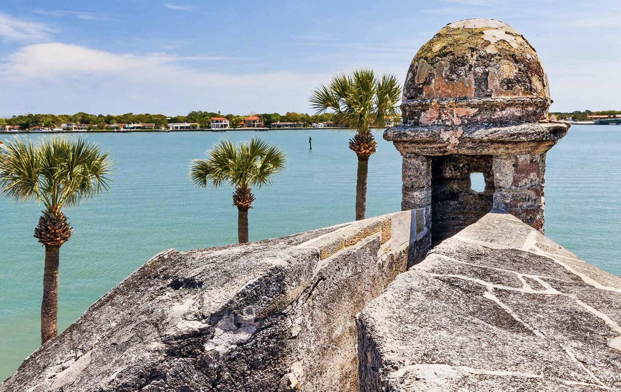 The Wedding Website of Heidi Mikell and Hugo Hernandez