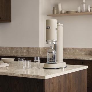 Carbonator Pro with Co2 Cylinder