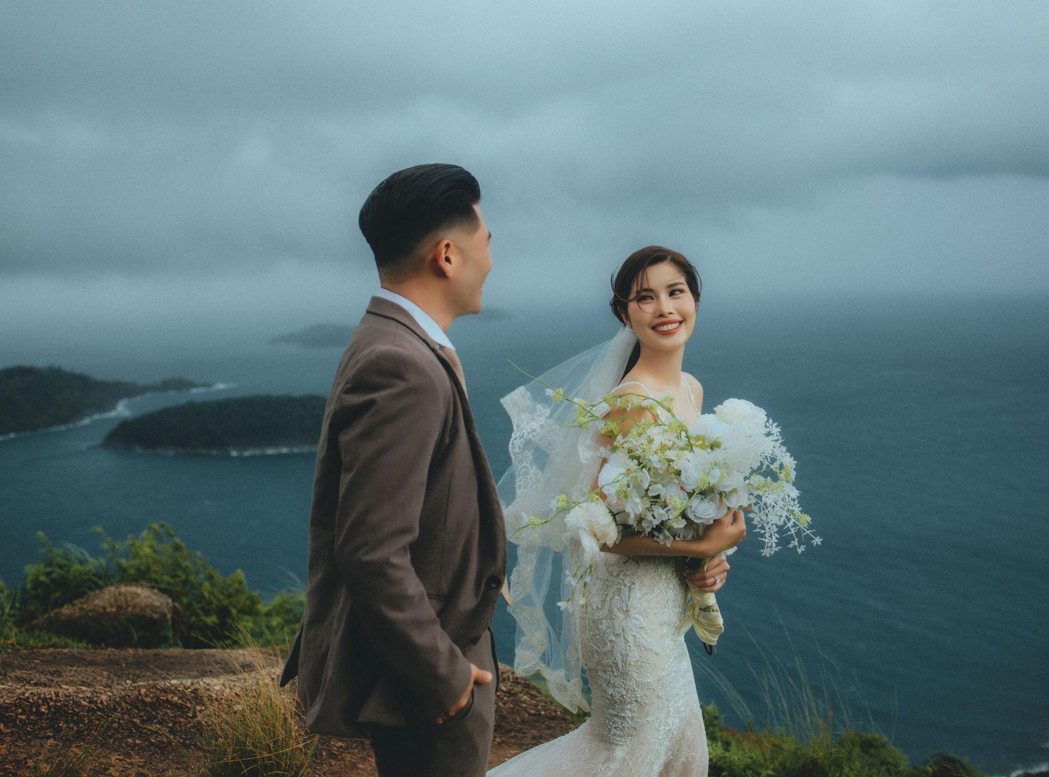 The Wedding Website of Roy Huang and Sunisa Onkamloon
