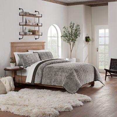 UGG® Pinecreek Reversible Twin Quilt Set in Chocolate