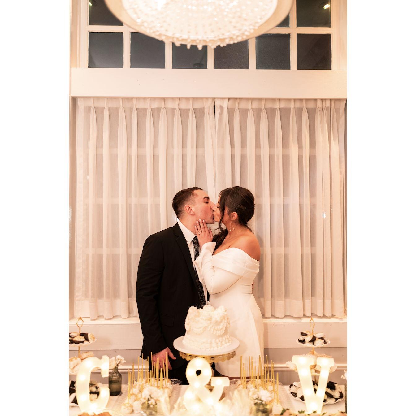 February 1, 2025
Engagement Party at LiGreci's Staaten
Dylan Zipf Photography (Instagram: Dylanzipf_Photography)