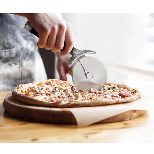 KitchenAid Classic Pizza Wheel with Sharp Blade For Cutting Through Crusts, Pies and More, Built In Finger Guard for Safety and Comfort Grip to Protect Fingers, Dishwasher Safe, 9-Inch, Black