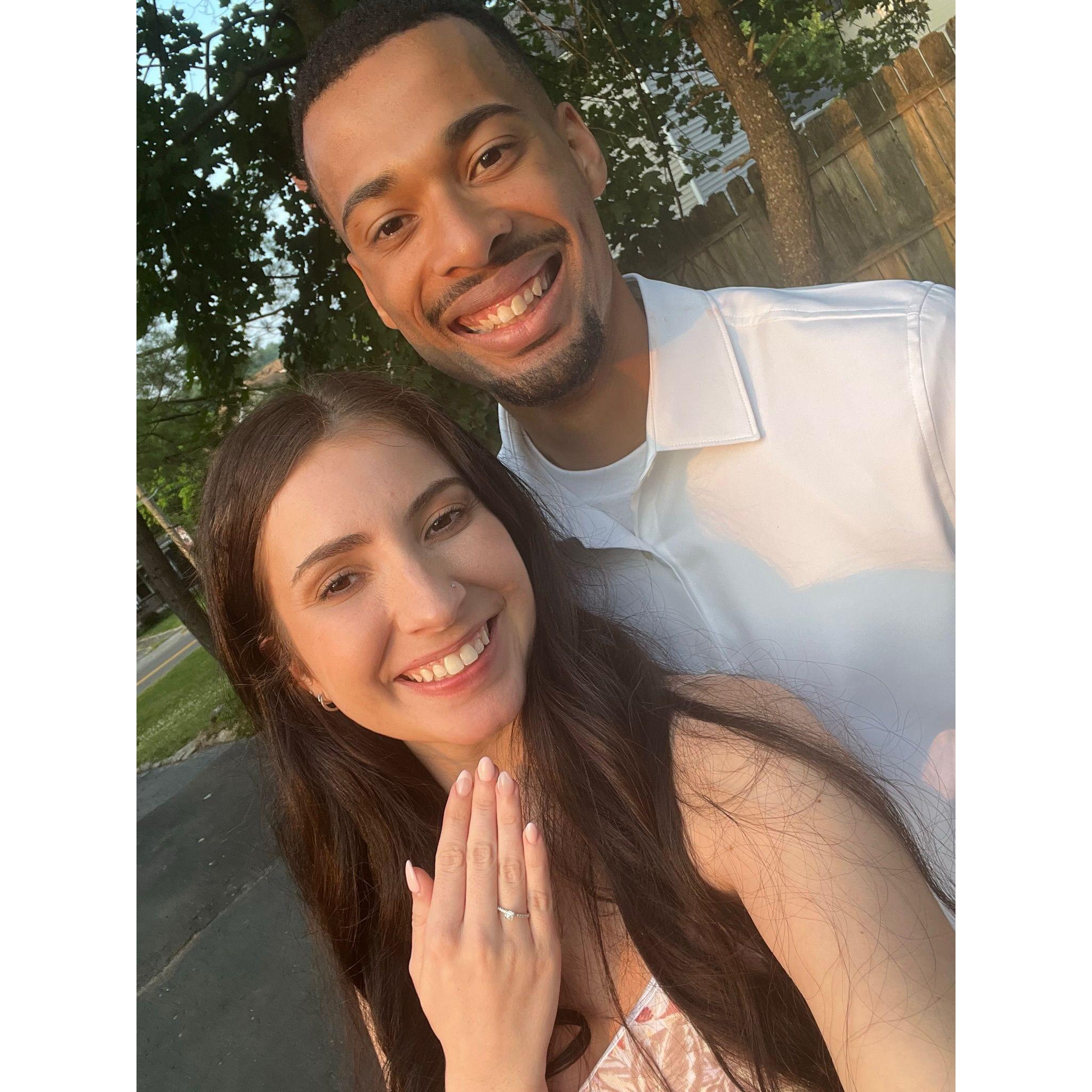 I GOT ENGAGED!!!!!!!!