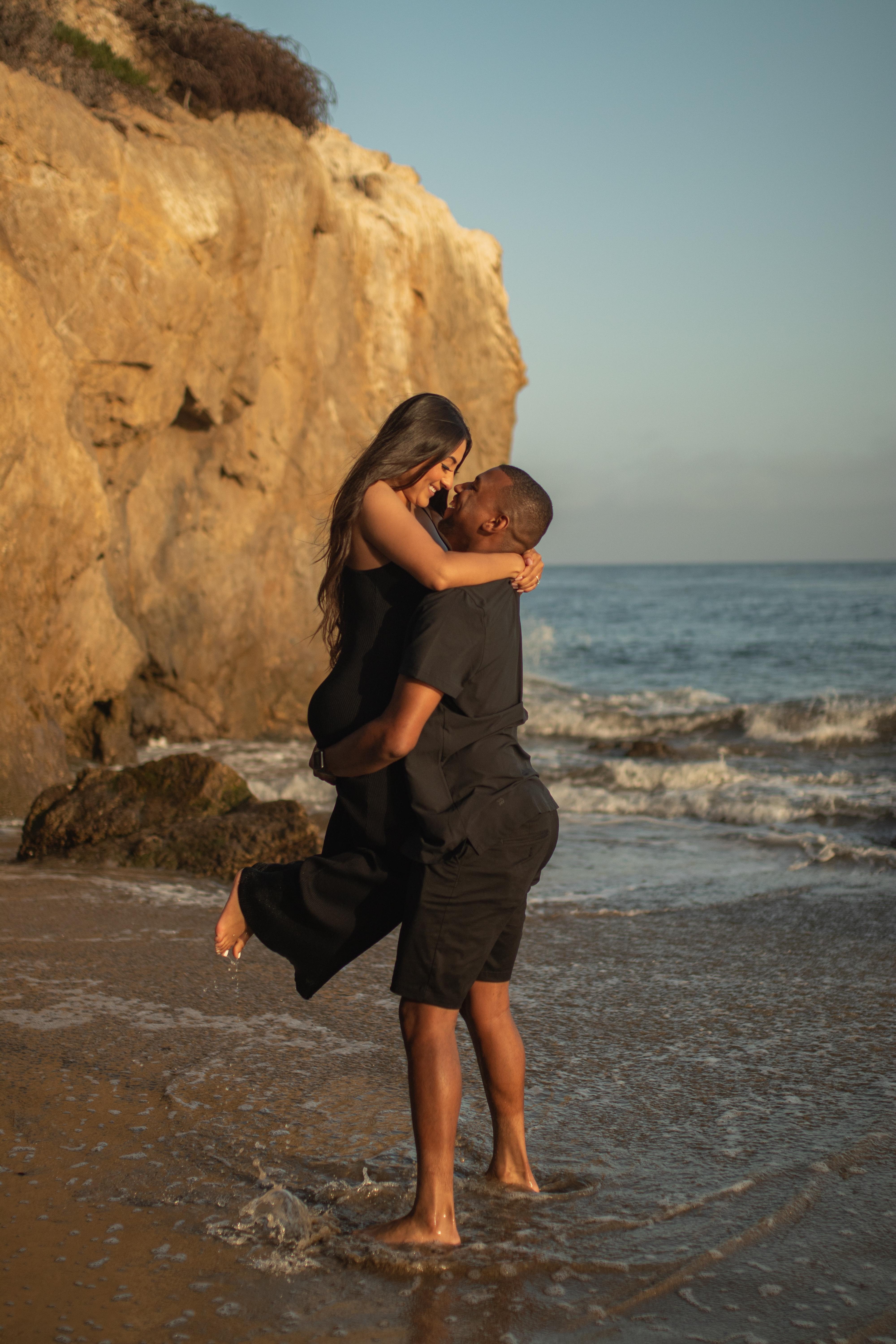 The Wedding Website of Cynthia Perez and Davion Holloway