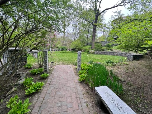 The Wedding Website of Bethany Levesque and Avery Schott