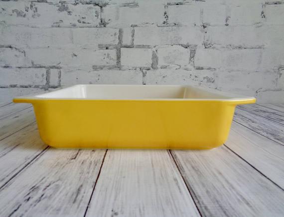 Pyrex Vintage, Brownie Baking Pan, Primary 8 Inch Square By 2 Inch Deep