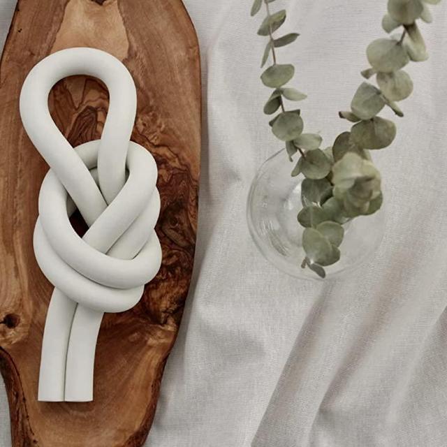 Rool Clay Knot, Coffee Table Decor, Neutral Home Decor Shelf Decor, Modern Farmhouse Living Room Decor, Home Decorations for Living Room Boho Table Decor, Chain Link (White)
