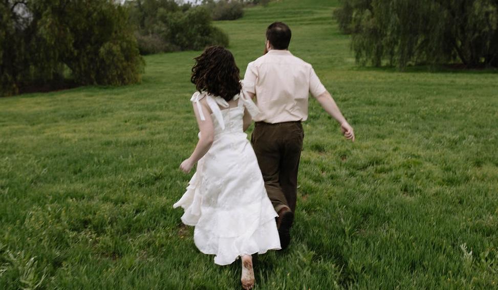 The Wedding Website of Rebecca Case and Cameron Henry