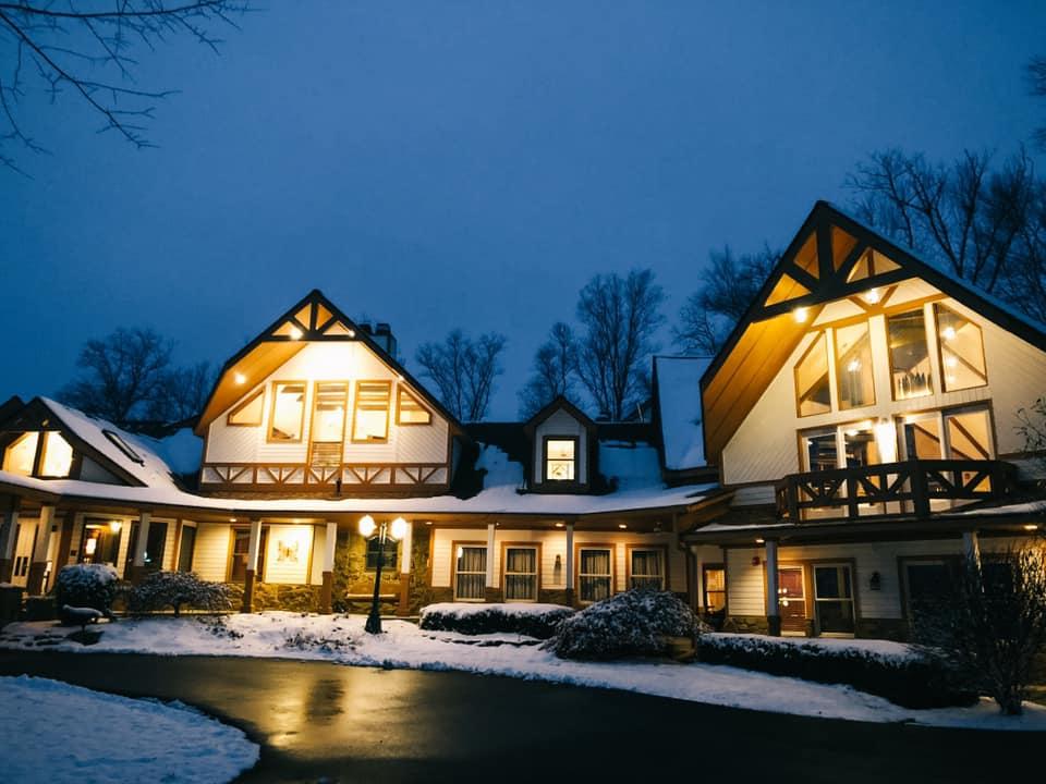 The Wedding Website of Evan Mallory and Marie Summers