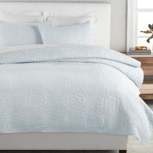 Blue Frost Belgian Flax Linen Floral Stitch Quilt, Full/Queen