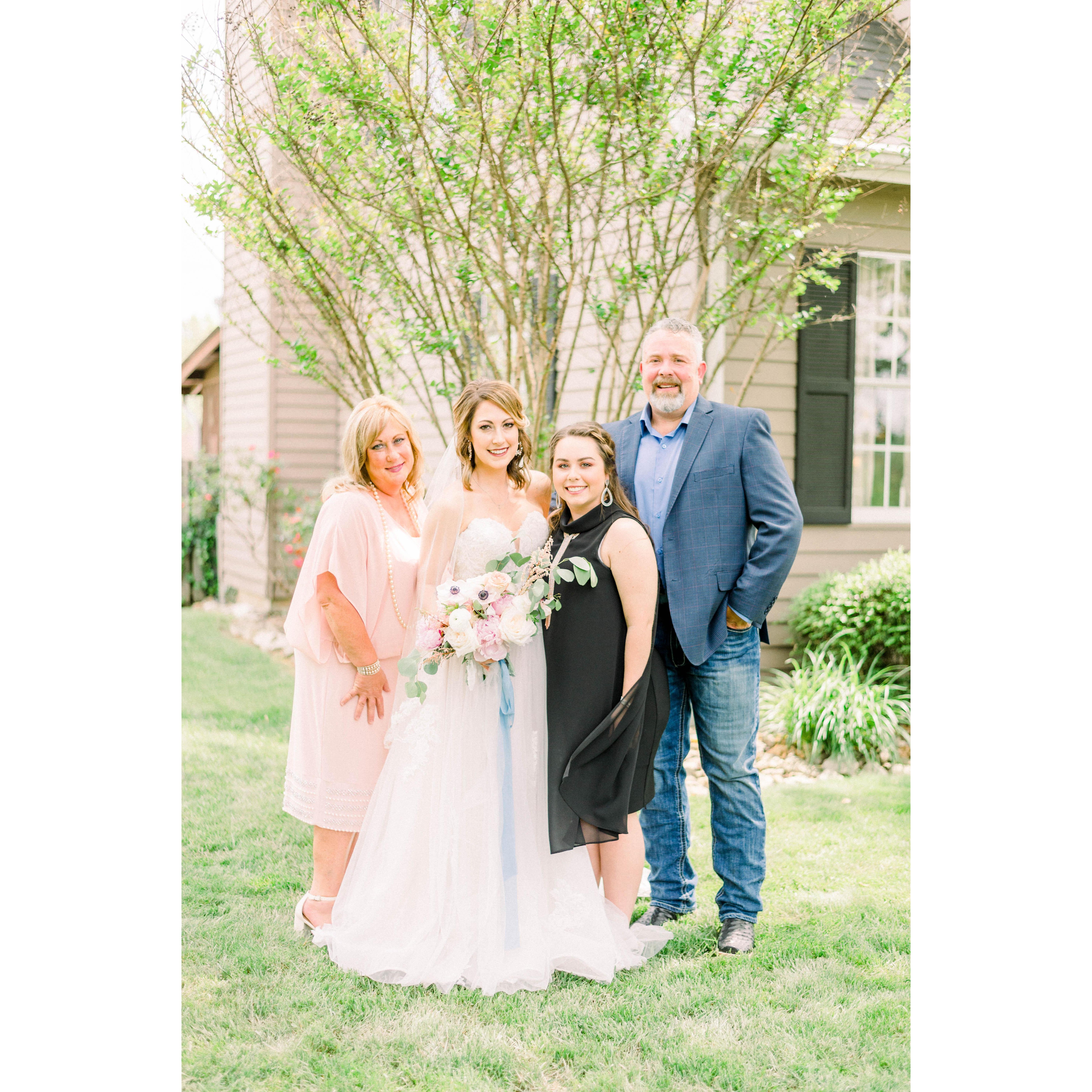 Kelli, Kara, Hannah (sister), Mike