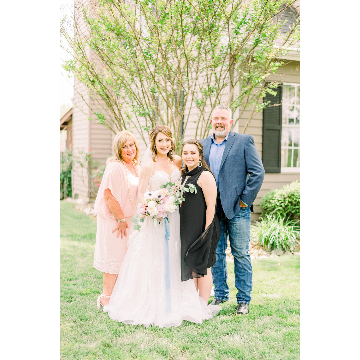 Kelli, Kara, Hannah (sister), Mike