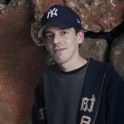 Wait….is that a New York cap??? Oooou Don’t tell Stacie!