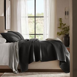 Signature Textured Stitch Quilted Sham