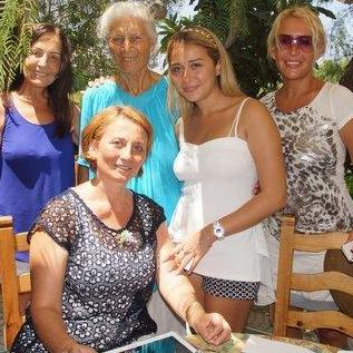Visiting Ute in Cyprus: All together