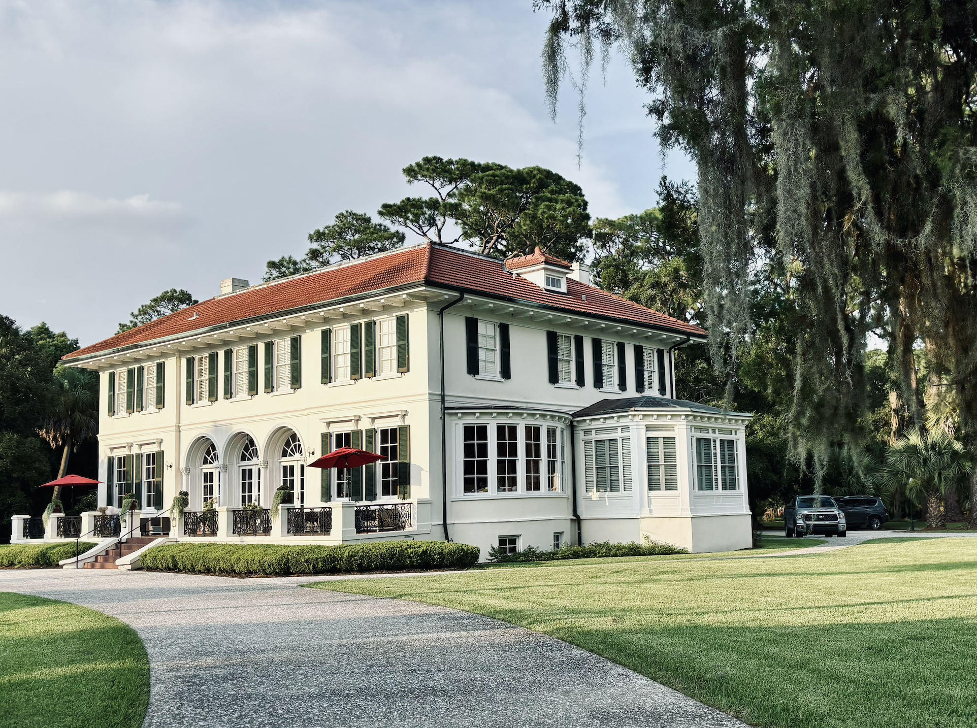 The Wedding Website of Khaki Wade and Bennett Brownlow