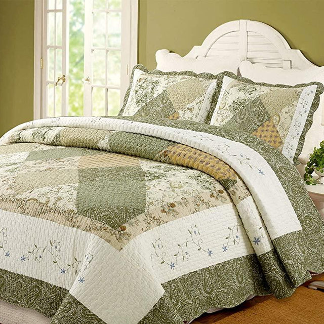 Cozy Line Home Fashions Floral Real Patchwork Green Beige Khaki Yellow Scalloped Edge Country 100% Cotton Quilt Bedding Set, Reversible Coverlet Bedspread for Women (Laura, Queen - 3 Piece)