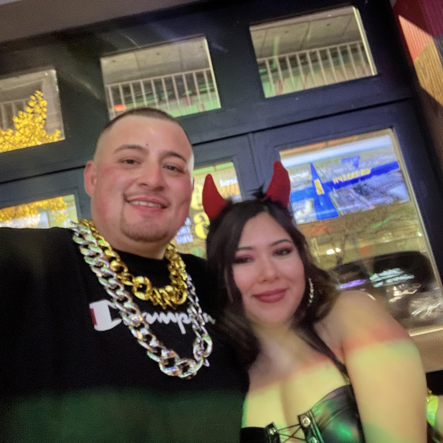 Nuestro primer Halloween juntos 👻
 
Our first Halloween together 👻