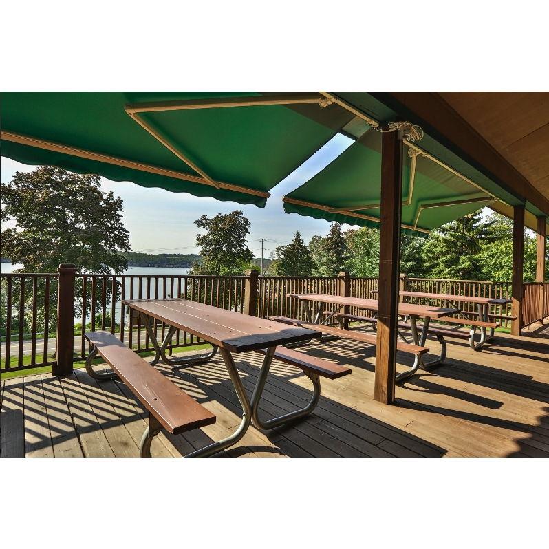Peggys Cafe - Deck