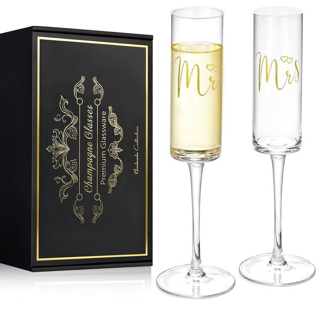 ROXBURGH Mr and Mrs Champagne Flutes, Bride and Groom Wedding Toasting Glass,Elegant 7oz Square Wine Glasses Set of 2, Bridal Shower Unique Gift for Wedding, Anniversary, Engagement Gifts for Couples
