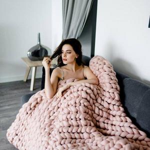 Arm knitted blanket from premium merino wool, eco and organic certified. Soft, warm and anti-allergic chunky throw. Original Wedding gift.- DUSY PINK