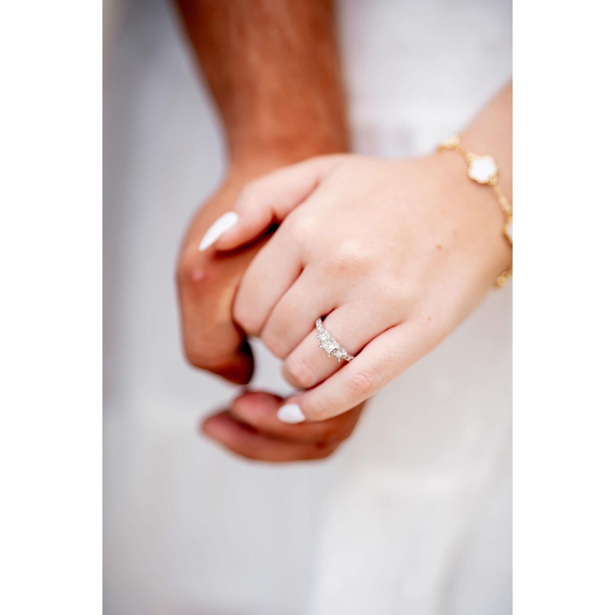 A moment for the ring😍