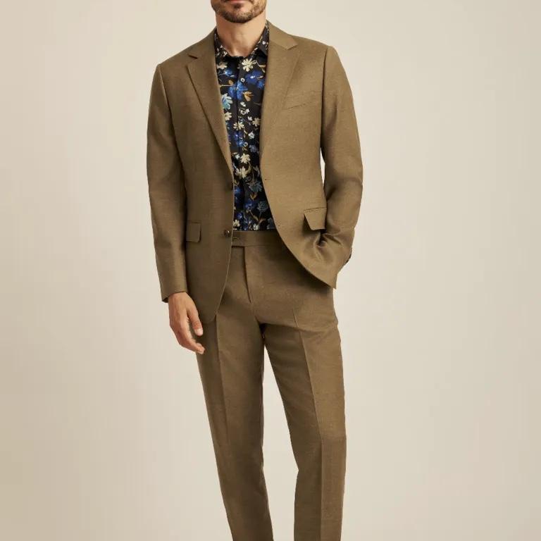Men’s semi-formal outfit for ceremony