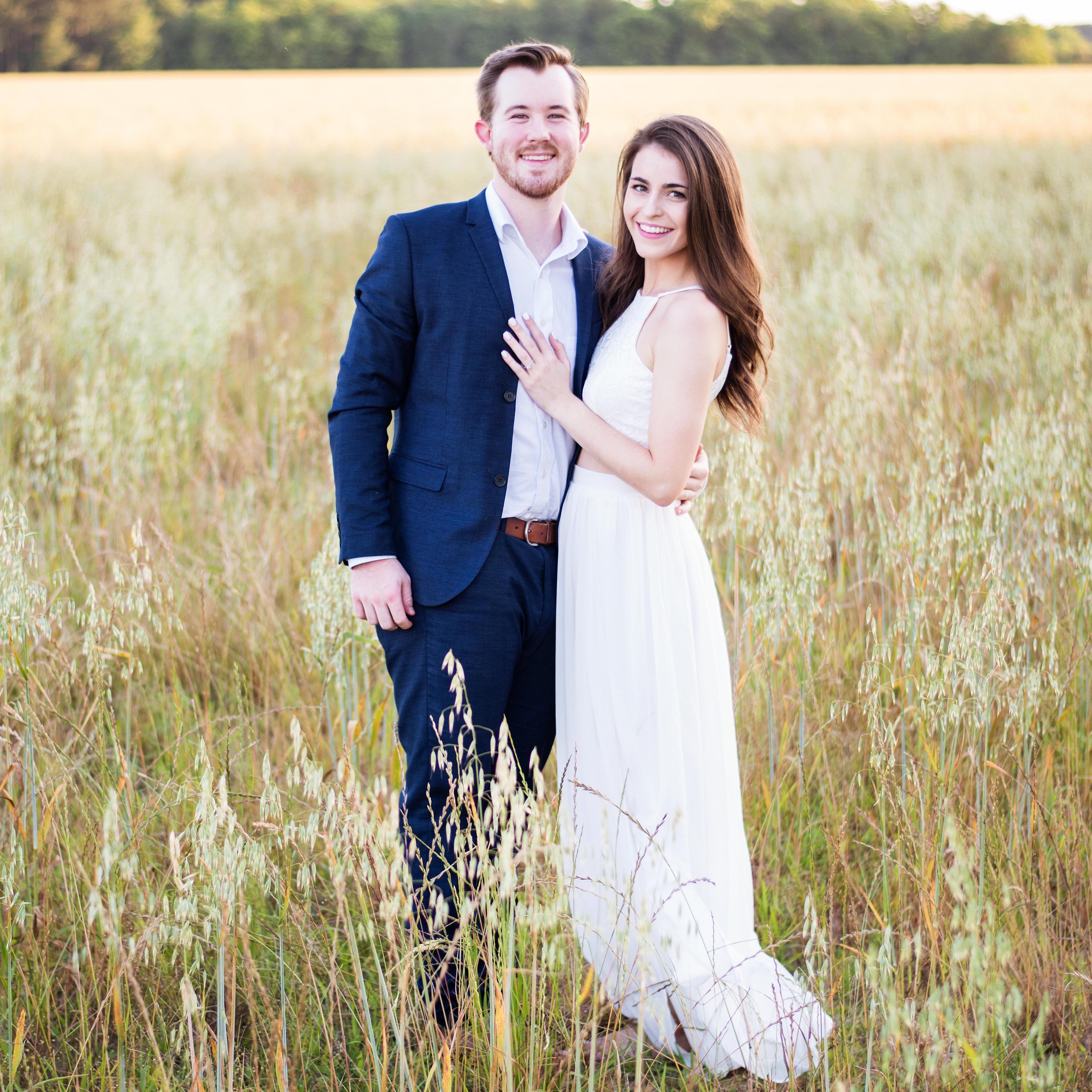 Engagement Pictures by Andrew Swindle Photography