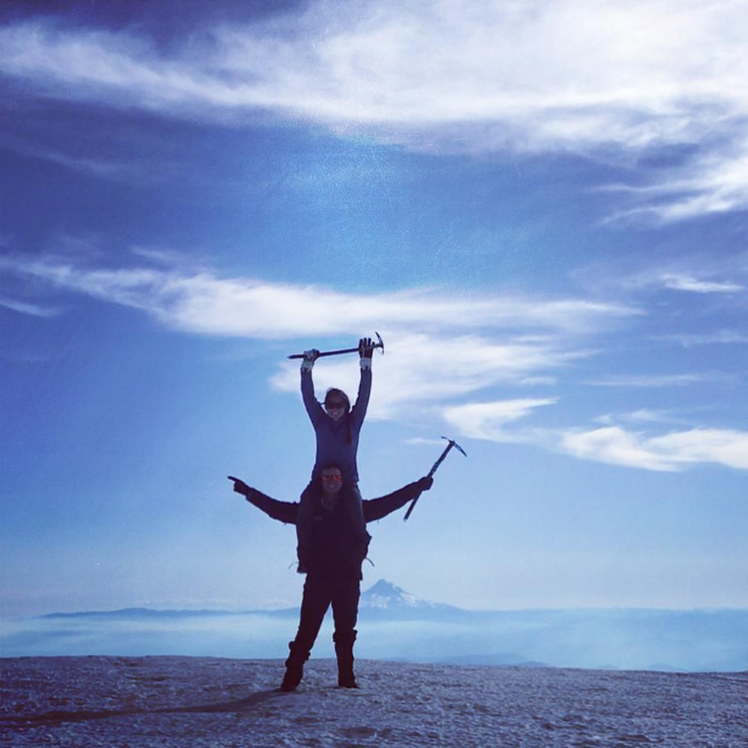 MOUNT ADAMS! WOW! An amazing summit to the top of Mount Adams at 12,281 ft. Pretty funny watching Kev cramp up halfway to the top!