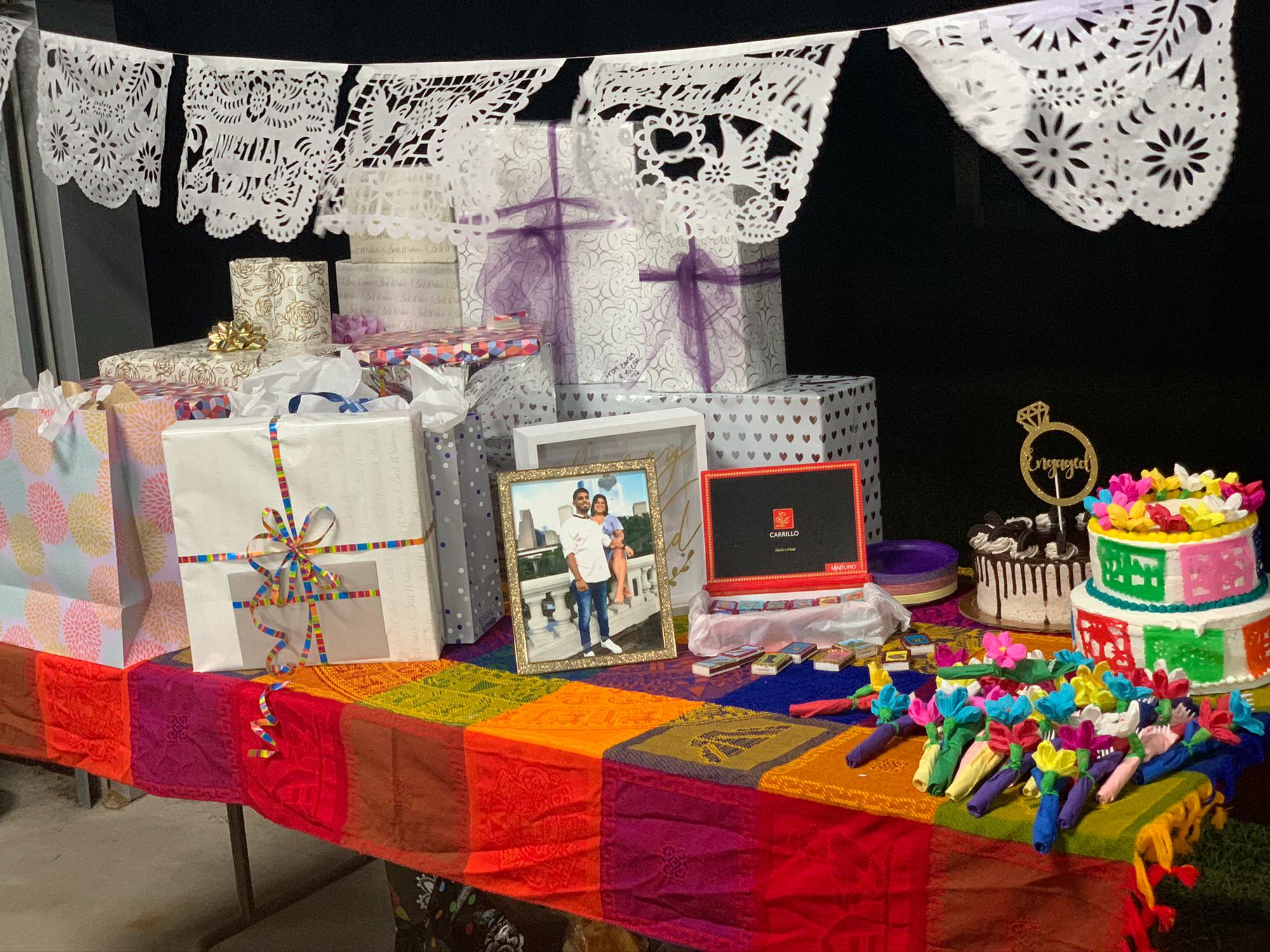 Cake & Gift table