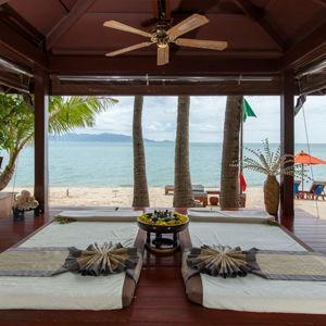 Couples' beachside massage in Koh Samui
