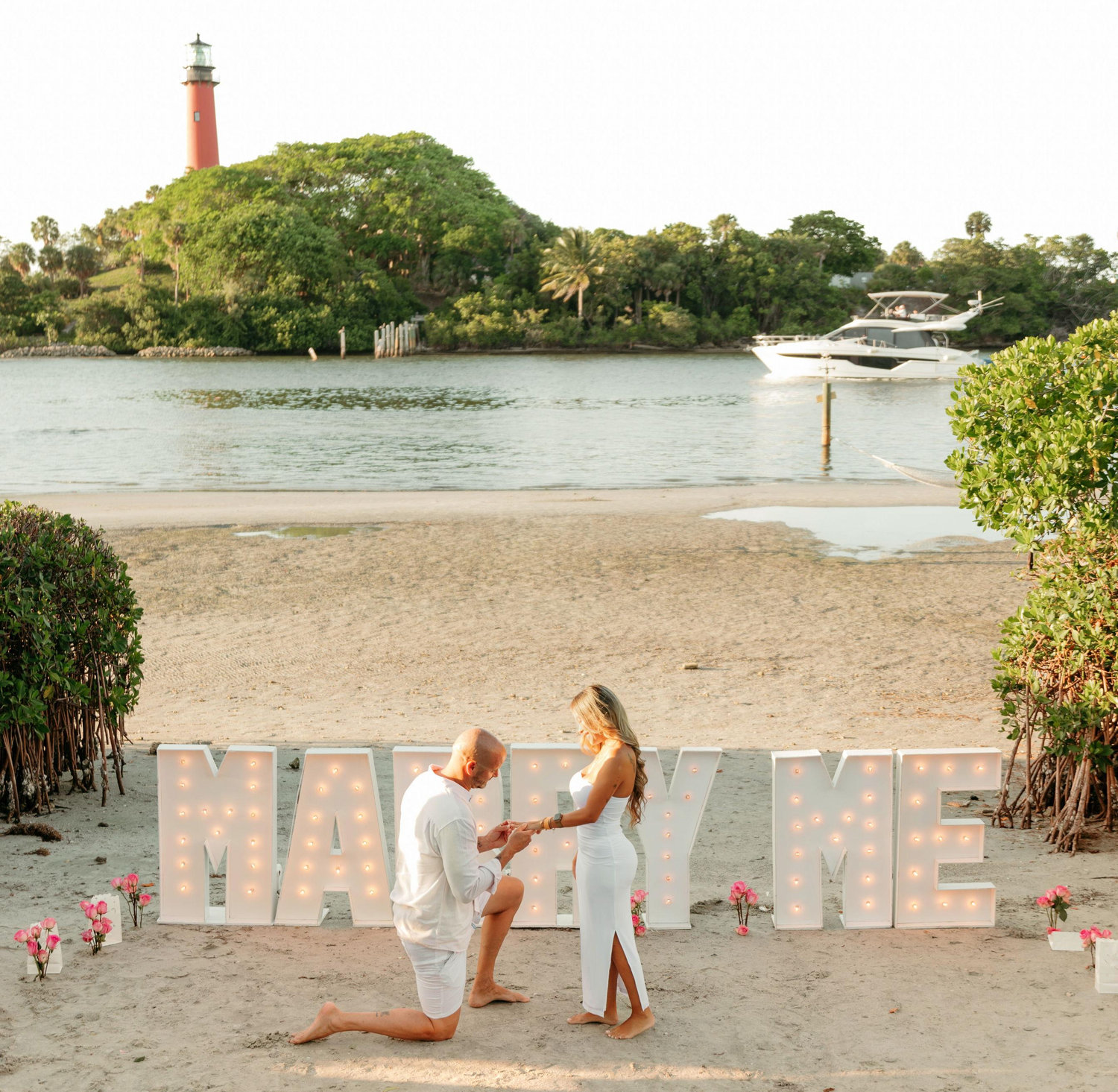 The Wedding Website of MARIELA AISPUR and STEFAN CLARK