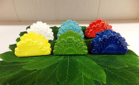 Fancy Sponge Holder in Country White