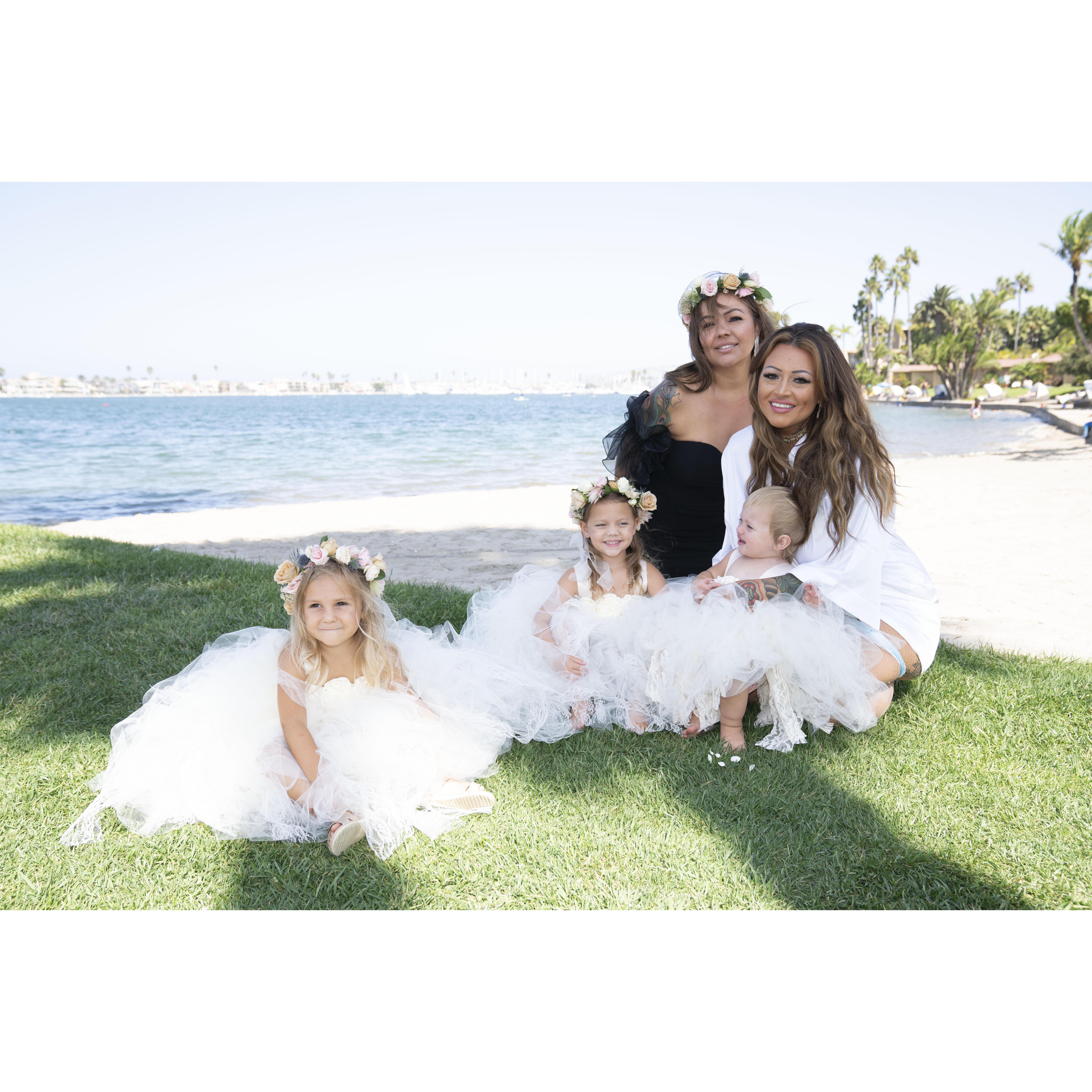 flower girls and my bff/ Maid of honor and big sister chris on the big day!:)