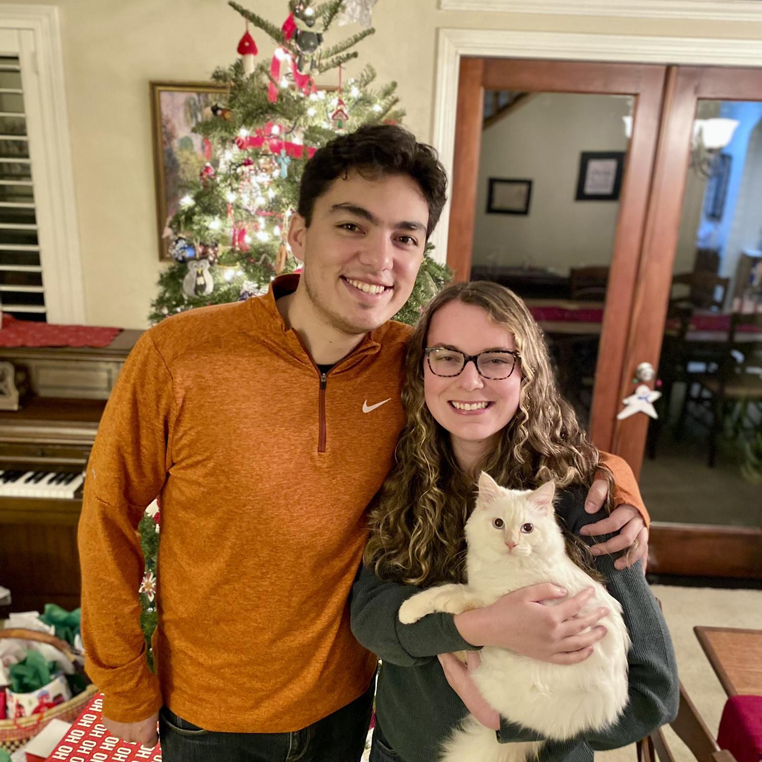 December 2021, Christmas in California with Yeti! The start of our yearly tradition of bringing the cats to California with us.