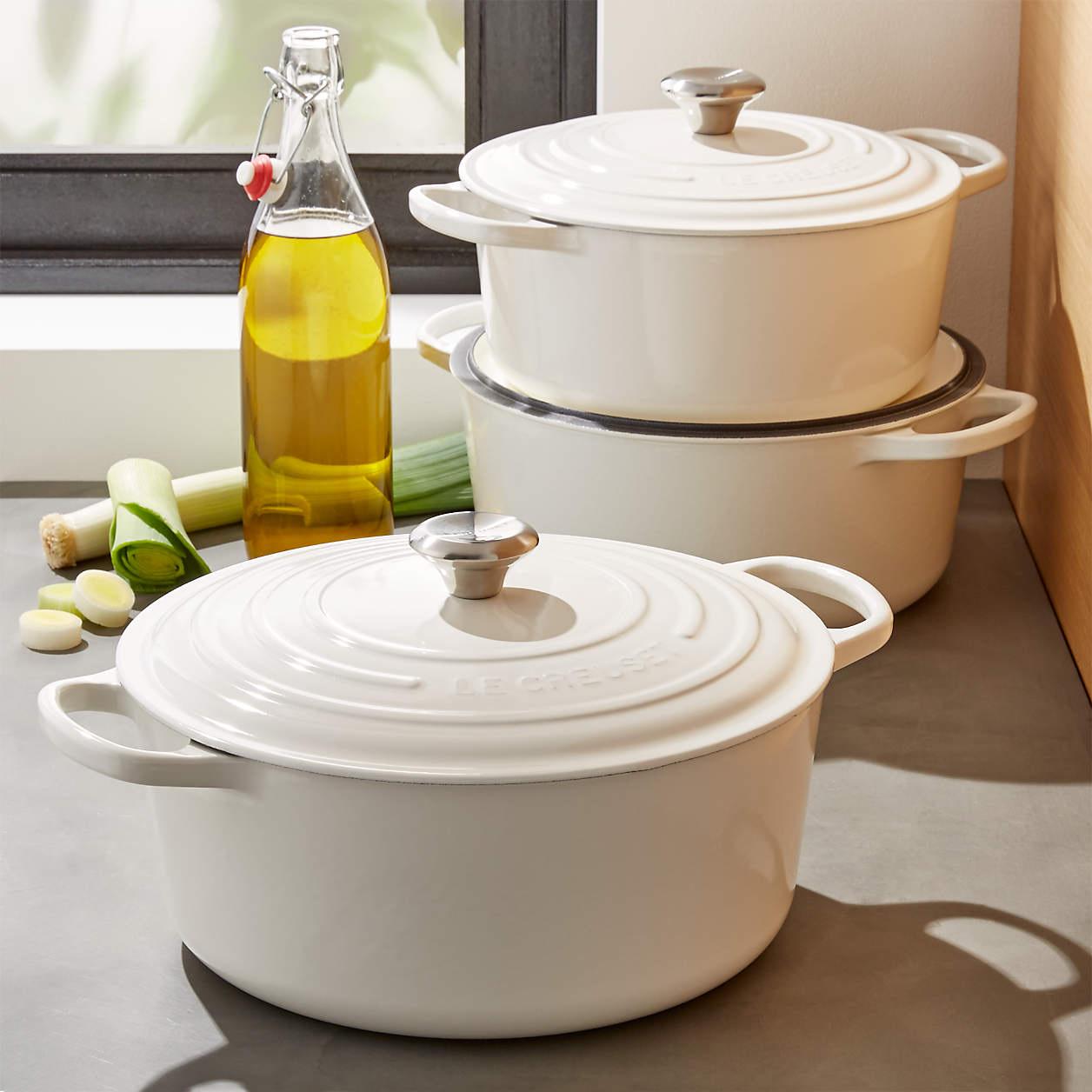 Le Creuset ® Signature 7.25-Qt. White Enameled Cast Iron Dutch Oven