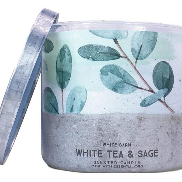 White Barn Bath and Body Works 3 Wick Scented Candle White Tea and Sage 14.5 Ounce