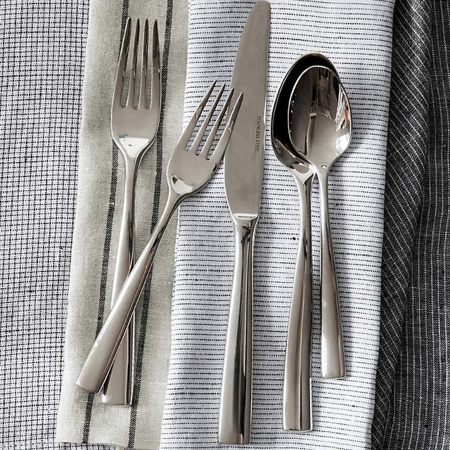 Marin Mirror 20-Piece Flatware Set