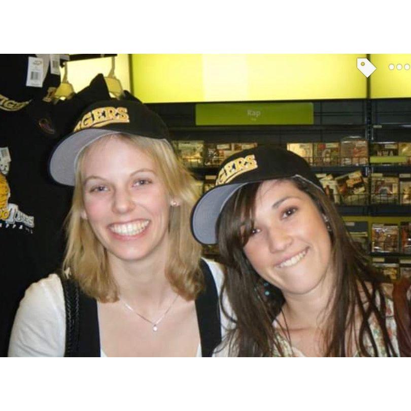 Neele- High School Best Friend