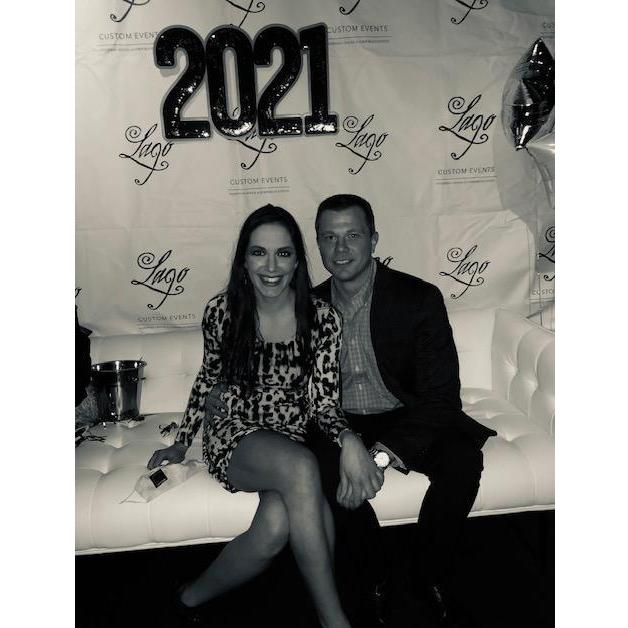 On New Years Eve, Bill and Abby celebrated with their friends Brendan and Shanie. Bill told Brendan he was going to marry Abby. They had been dating 1 month.