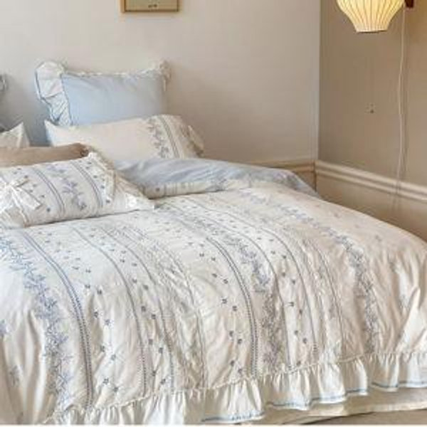 Embroidered French Lace Ruffle Bedding Set / Blue / Large / Fitted