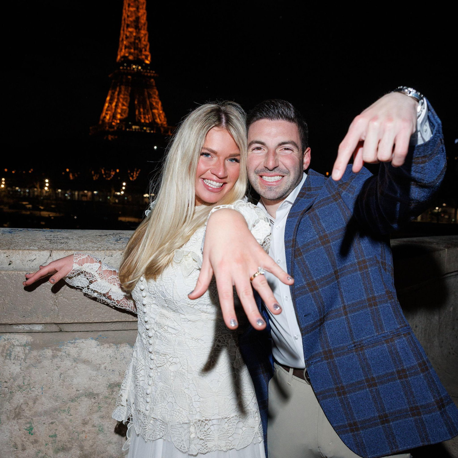 Engagement photos in Paris - 2026