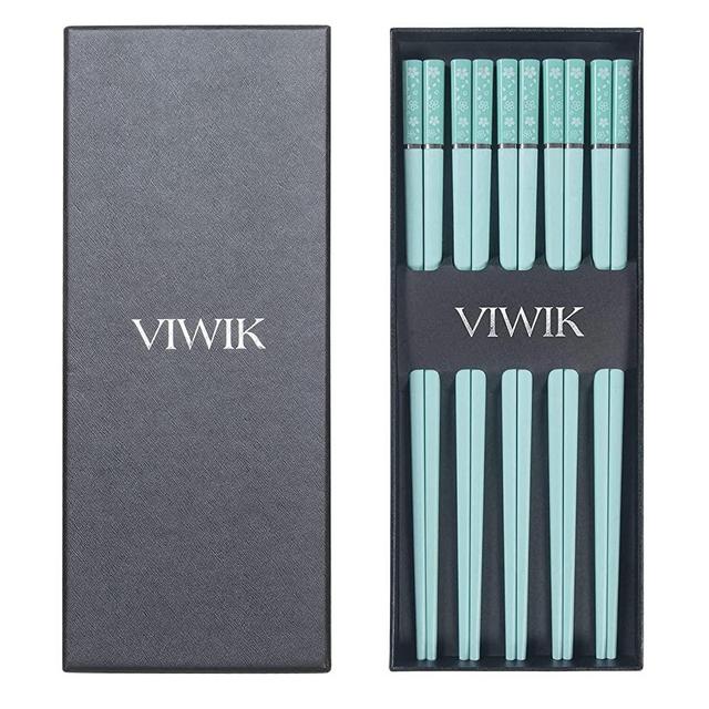 VIWIK 5 Pairs Reusable Fiberglass Chopsticks, Cute Chopsticks Japanese Korean Lightweight Chop Sticks, Easy to Use, Dishwasher Safe, Non-slip, Gift Sets - Green