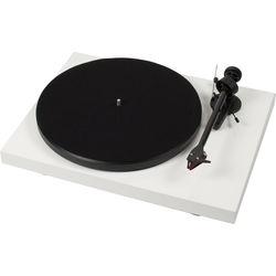 Pro-Ject Audio Systems Turntable																	 Debut Carbon DC Turntable with 8.6" Carbon Fiber Tonearm (White)