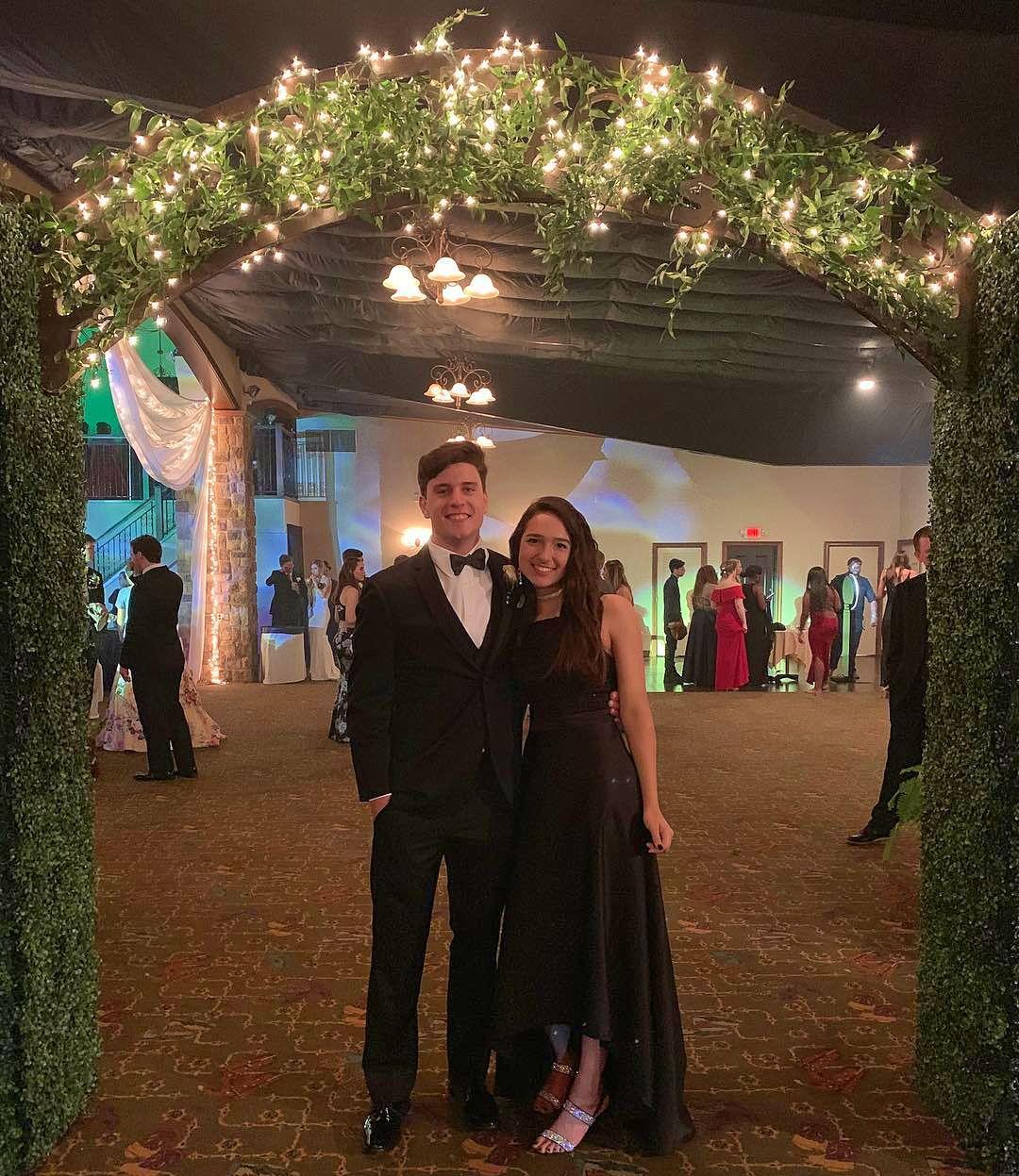 The Wedding Website of Lexie Bell and Luke Johnson