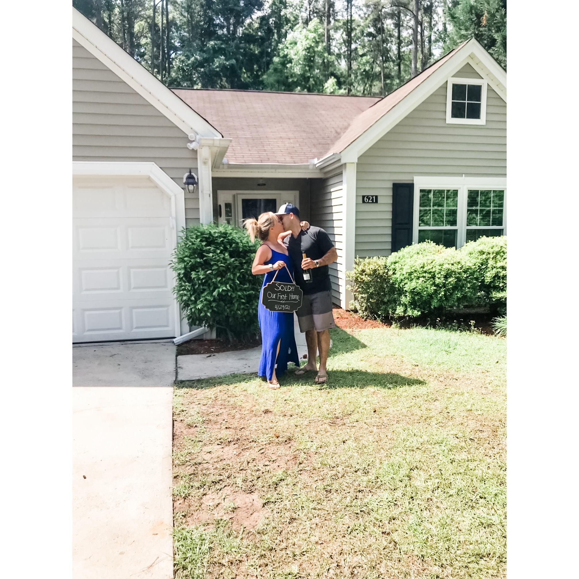 THE DAY WE BOUGHT OUR FIRST HOUSE!