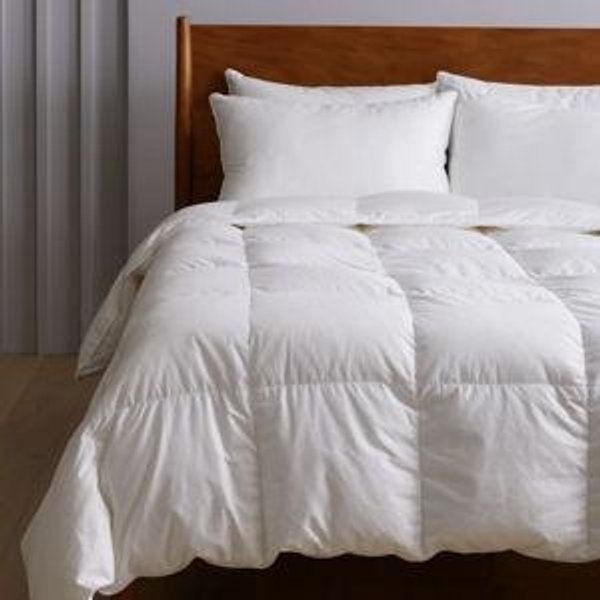 Luxe Down Comforter (Quince)