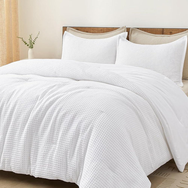 PHF Ultra Soft Waffle Weave Comforter Set California King Size, 3 Pieces Lightweight Breathable Comfy Bedding Set for All Season, Comfy Textured 1 Comforter with 2 Pillow Shams, White