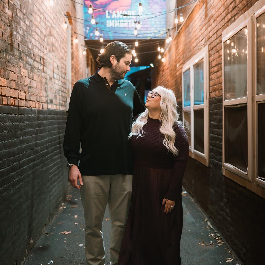 Engagement shoot in Little Italy๐๐๐ฆ๐ฎ๐น๐